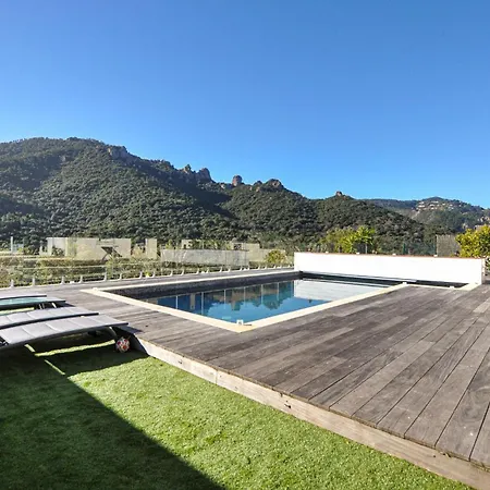 Gorgeous In With Kitchen Holiday home *