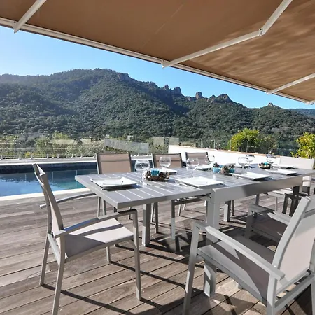 Gorgeous In With Kitchen Holiday home *